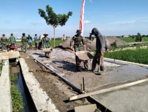 Kejar Waktu, Pembangunan Rabat Beton TMMD Kodim 0726/Sukoharjo Terus Dikebut