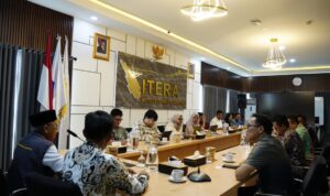 KAI Divre IV Tanjungkarang Audiensi dengan Institut Teknologi Sumatera, Bahas Sinergi Industri dan Akademisi di Bidang Transportasi dan AI KAI Divre IV Tanjungkarang Audiensi dengan Institut Teknologi Sumatera, Bahas Sinergi Industri dan Akademisi di Bidang Transportasi dan AI