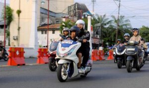 NGASAB! Agenda Rolling City Seru 30 Bapak Muda Kota Solo Bersama Anak Naik Honda PCX 160