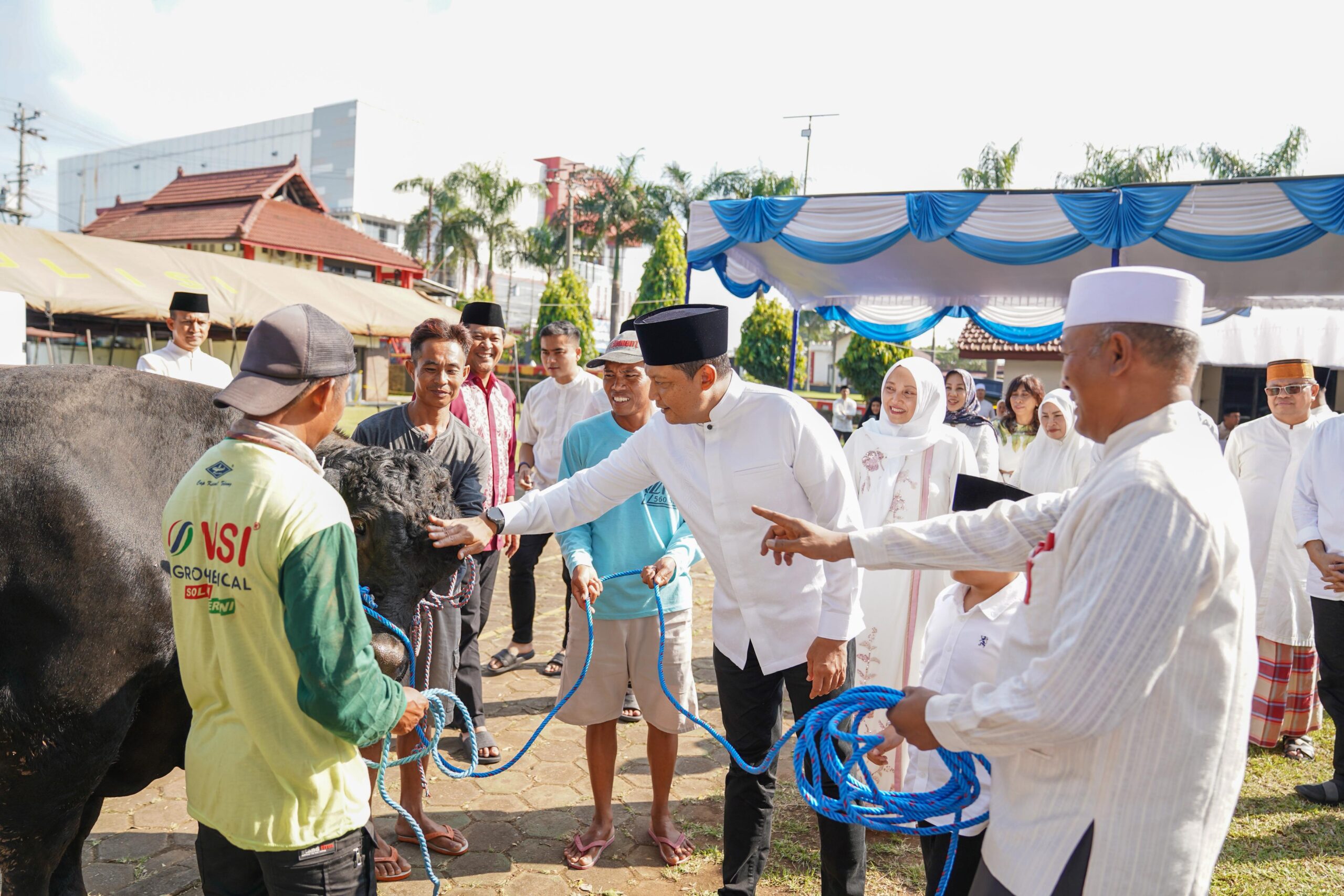 Idul Adha 1447 H Polda Jateng Salurkan 2.856 Paket Daging Kurban untuk Masyarakat