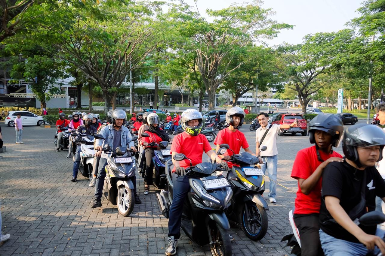 Gayeng Poll! 1000 Konco Vario Solo Raya Ramaikan Launching New Honda Vario Evo 160 Solo 