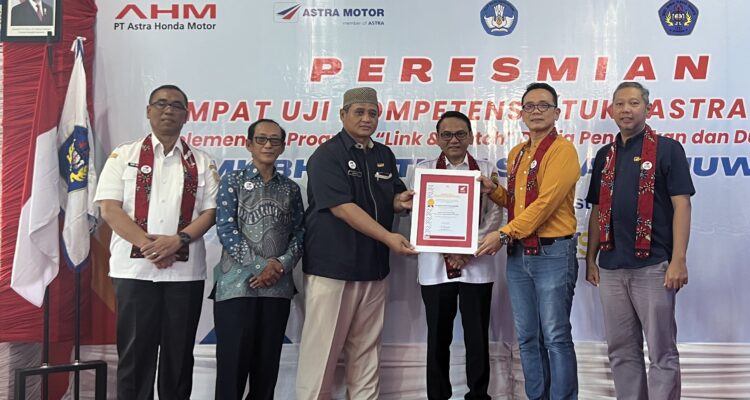 Astra Motor Jateng Resmikan TUK SMK BTB Juwana, Upaya Perkuat Pendidikan Vokasi