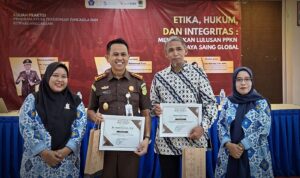 Dorong Mahasiswa Memahami Pentingnya Etika, Hukum Dan Integritas Di Era Global Pada Kuliah Praktisi PPKn UNISRI 