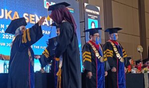 Politeknik Indonusa Surakarta Wisuda 453 Lulusan, Siap Jadi Pemimpin Transformasi di Era Industri Baru