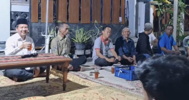 Bakal Calon Kades Gentan, Mas Samrodin “Terus Bergerak” Jagongan Warga Efektifkan Program THR