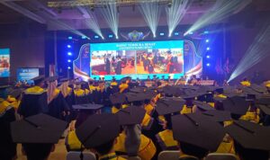 Wisuda UNISRI Periode II 2026: Rektor Sutoyo Tegaskan Lulusan Harus Berjiwa “Driver”, Bukan Penumpang