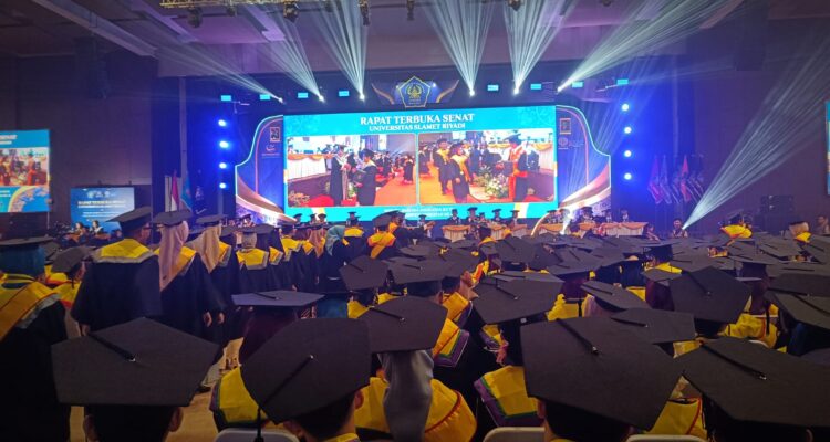 Wisuda UNISRI Periode II 2026: Rektor Sutoyo Tegaskan Lulusan Harus Berjiwa “Driver”, Bukan Penumpang